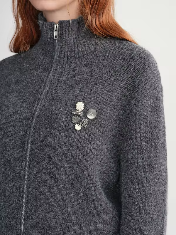 DUSHU Gray Knitted Striped Patchwork Cardigan Women 2025 Winter Casual Slimming Sweater Do-old Design Classic Ins Temperament