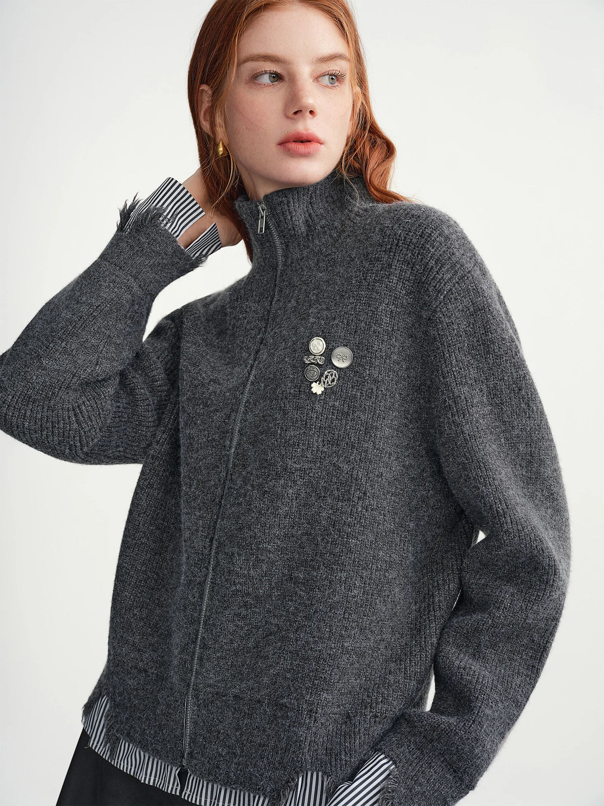 DUSHU Gray Knitted Striped Patchwork Cardigan Women 2025 Winter Casual Slimming Sweater Do-old Design Classic Ins Temperament